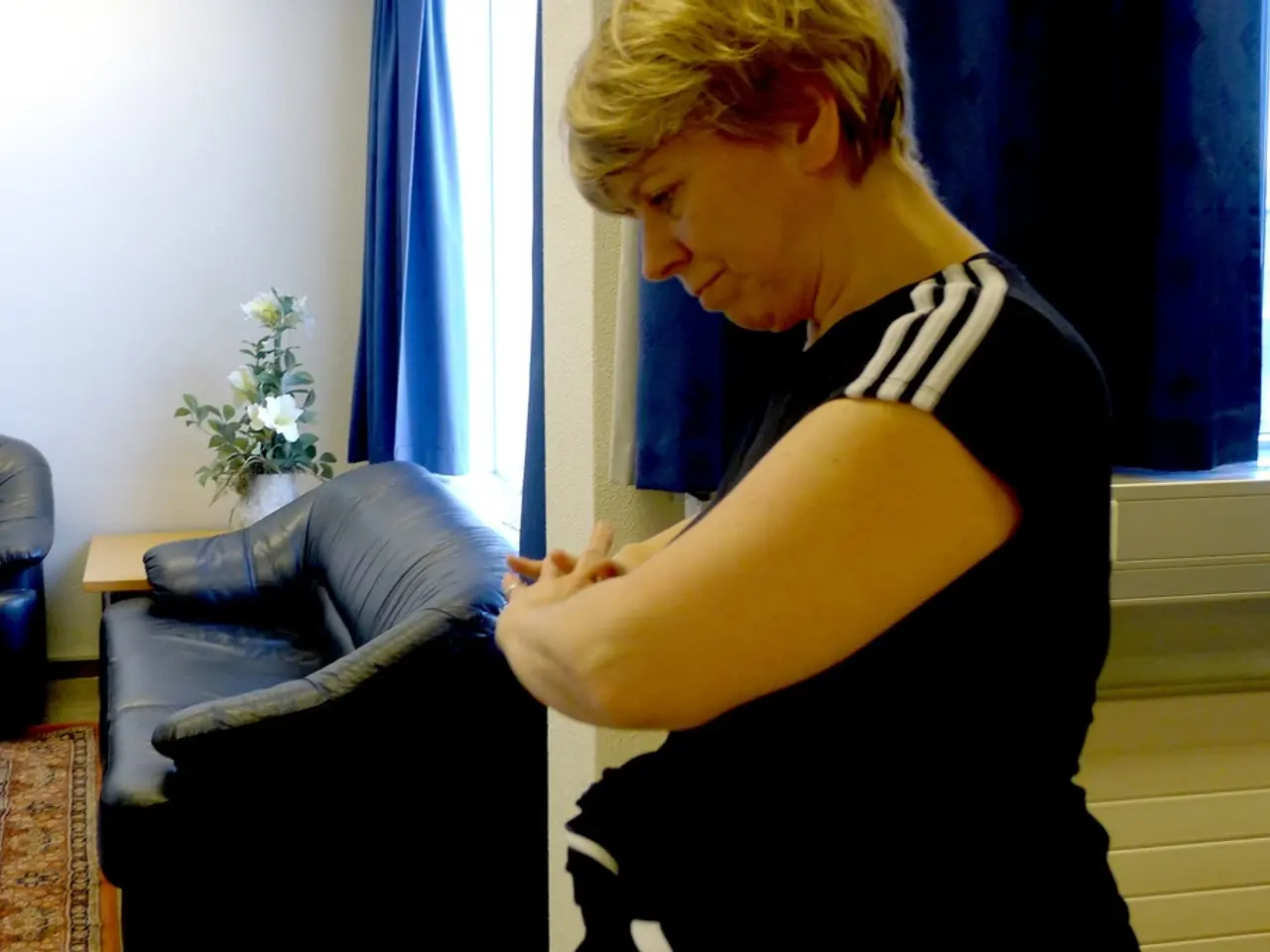 Maintaining a Plank Position for Such durations beyond 40 age demarcates remarkably robust core...