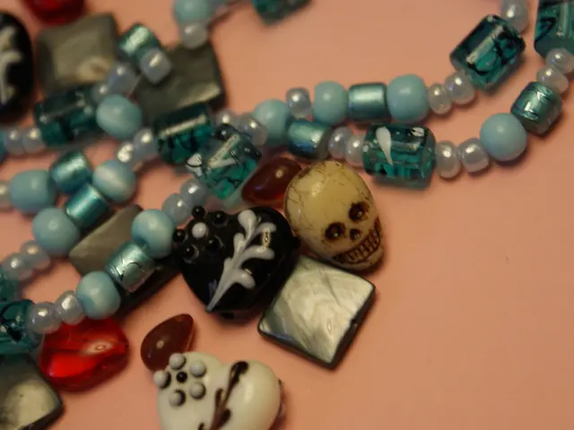 Guide for Jewelry with Hypoallergenic Metals for Delicate Skin