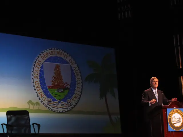 Heinz Hoenig makes a public appearance following his illness.