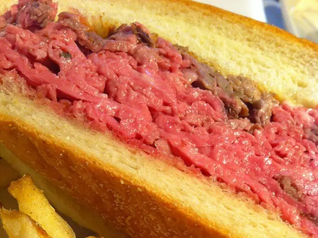 Differences, Symptoms, and Causes: A Comparison Between Ketosis and Ketoacidosis