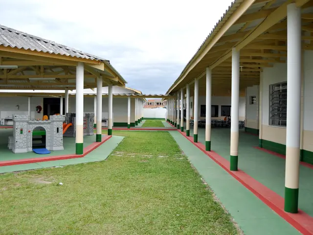 Refugee Accommodation at Tegel Undergoing Renovation, Causing Residents to Relocate