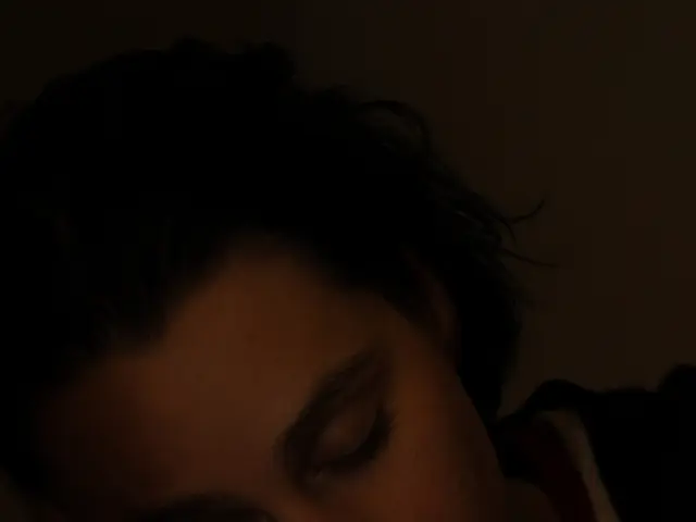 Waking During Sleep: Triggers, Signs, and Solutions