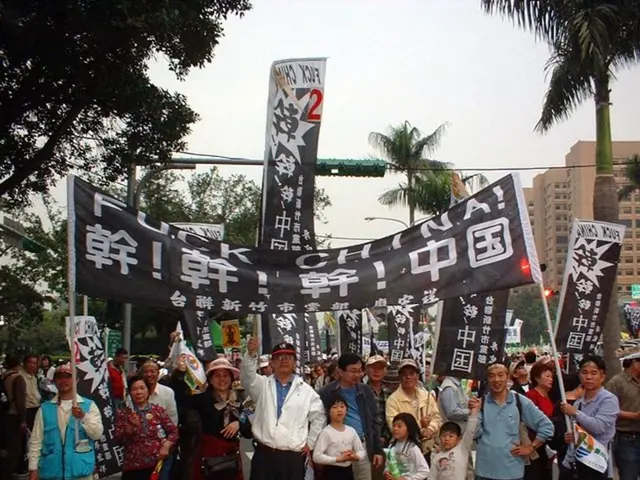 Multitudes rally behind a petition, labeling an employer as a "murderer": a Bielefeld physician's...