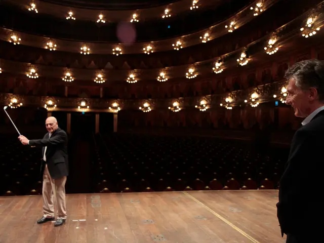 Health concern for Bavarian icon Hoeneß as he is admitted to the hospital.
