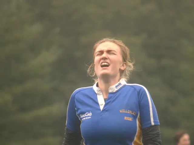 Seamless Compressport Sports Bra with Freedom of Movement Guaranteed