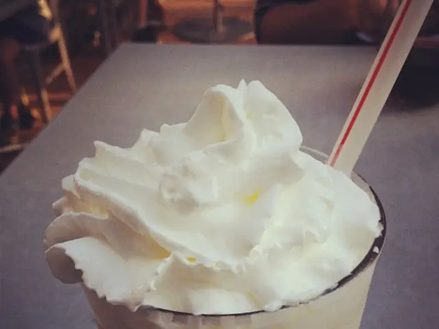 Struggling with sluggish skin? Consider a lymphatic drainage massage as a potential refresher – the...