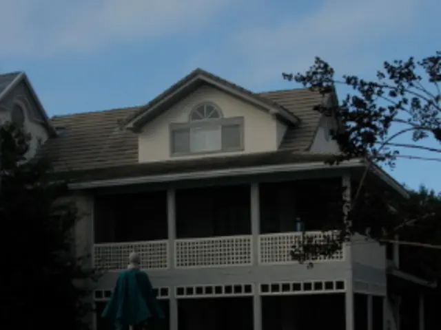 Girl gets pulled under pool drain, urgent rescue needed