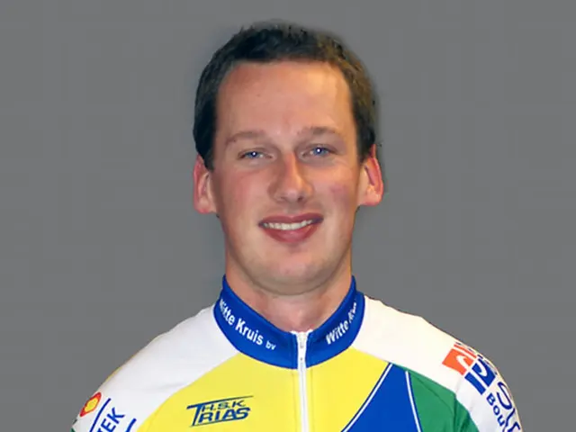 Professional unveiled by Münster, defended by teammate