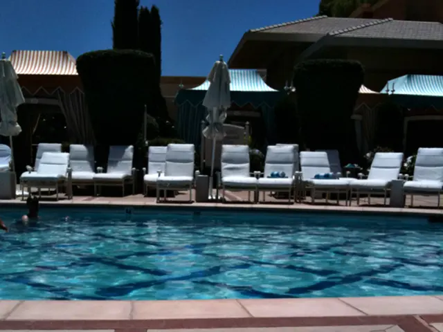 Bathing house hours amended: now open from September 15 to September 20