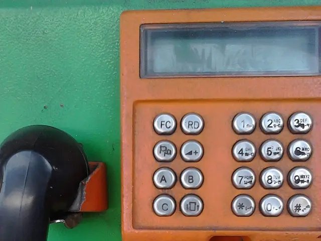 "In Hamm, a campaign titled 'Children Paint for Seniors' is being conducted to alert the public...